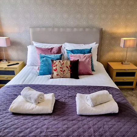 Ebor - Free Parking *